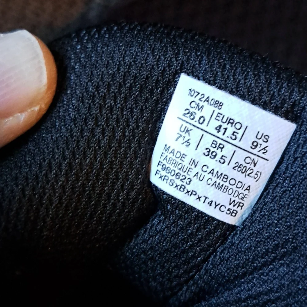 Asics Sneakers - Picture 6 of 6